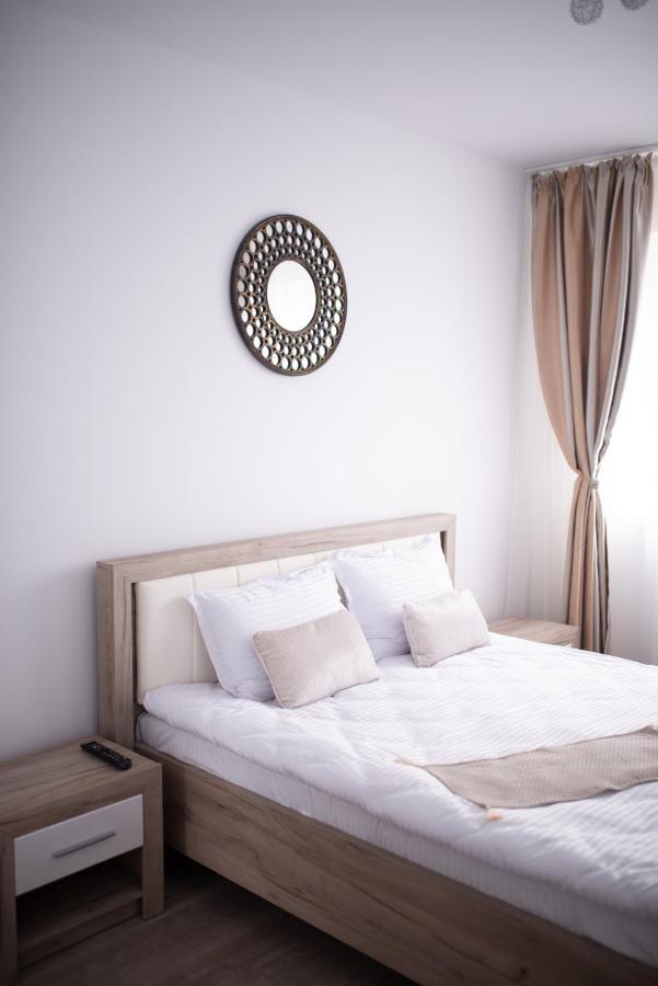 Apartament Denissia Oradea Εξωτερικό φωτογραφία