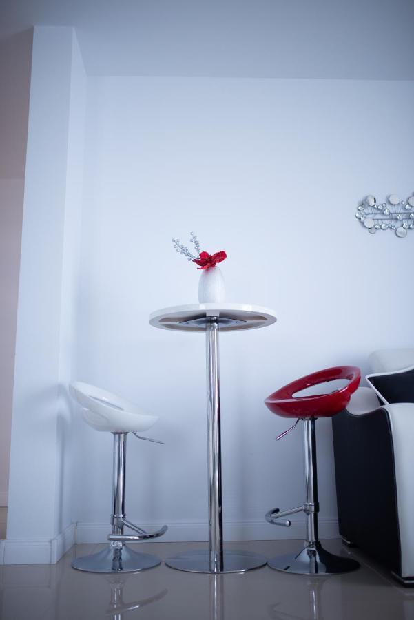 Apartament Denissia Oradea Εξωτερικό φωτογραφία