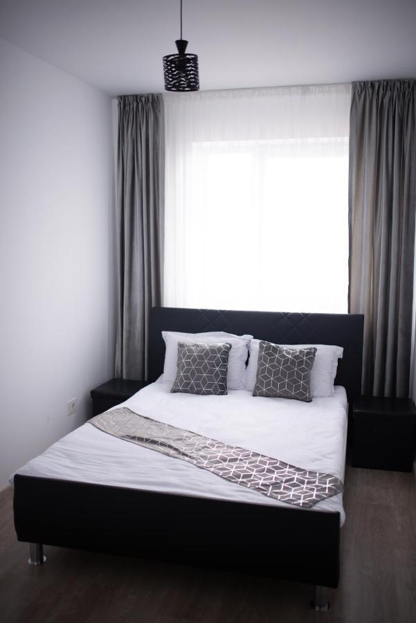 Apartament Denissia Oradea Εξωτερικό φωτογραφία
