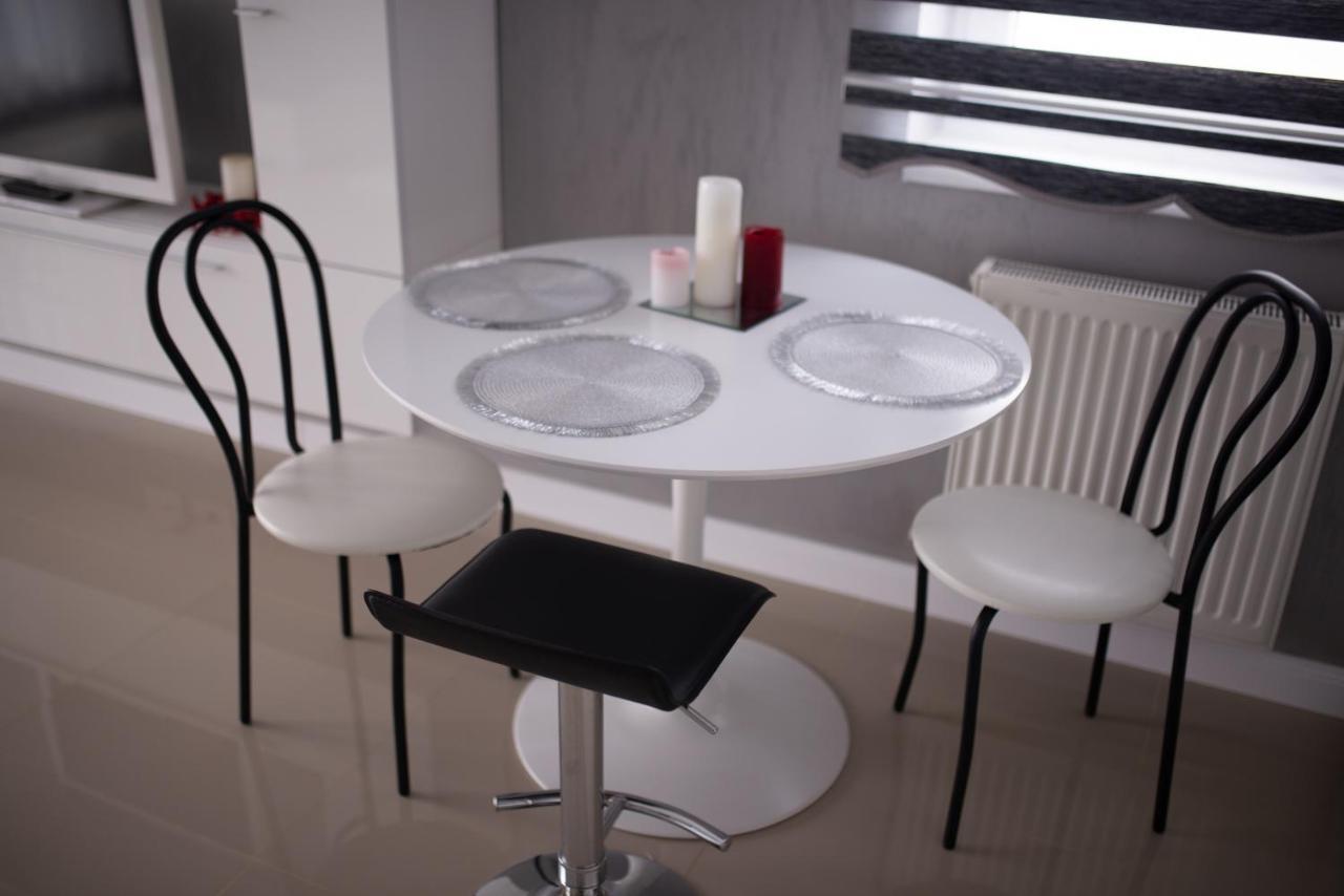 Apartament Denissia Oradea Εξωτερικό φωτογραφία